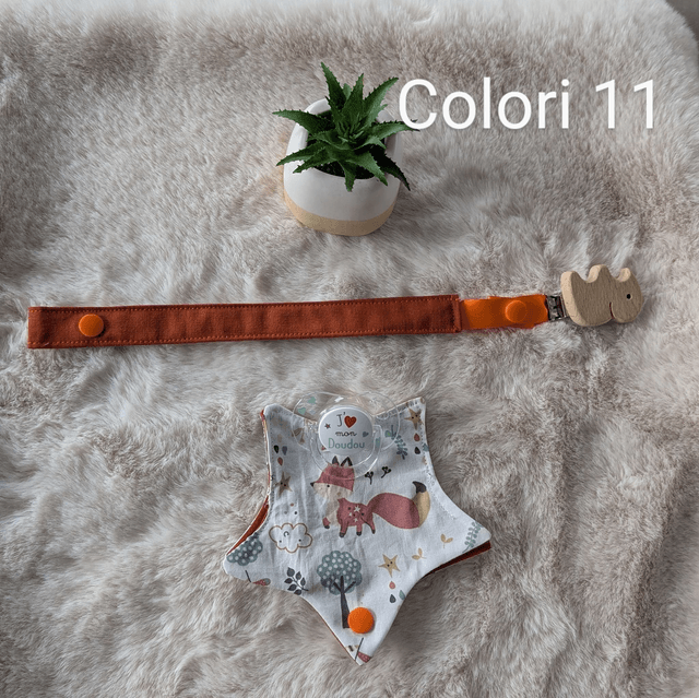 Attache tétine avec pochette de rangement 