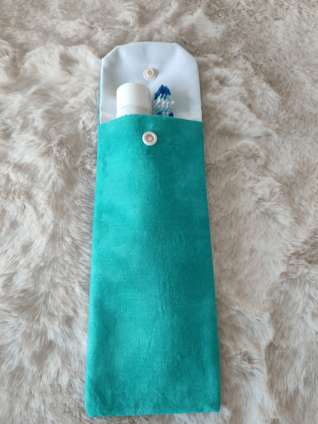 étui de voyage pour brosse à dents et dentifrice