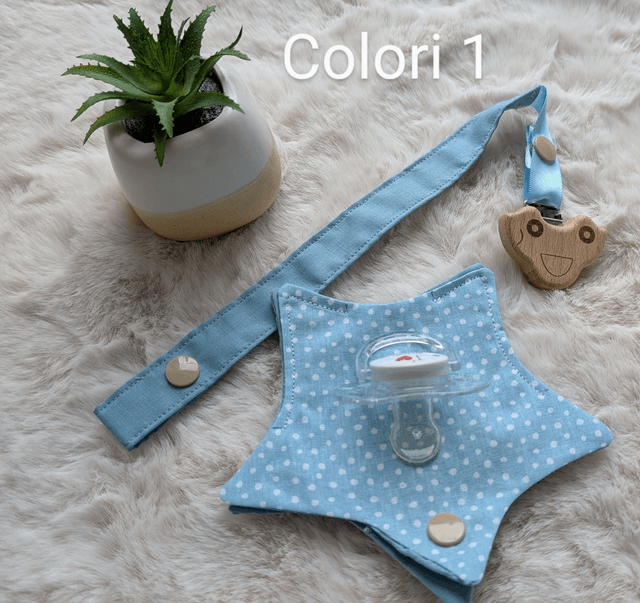 Attache tétine avec pochette de rangement 