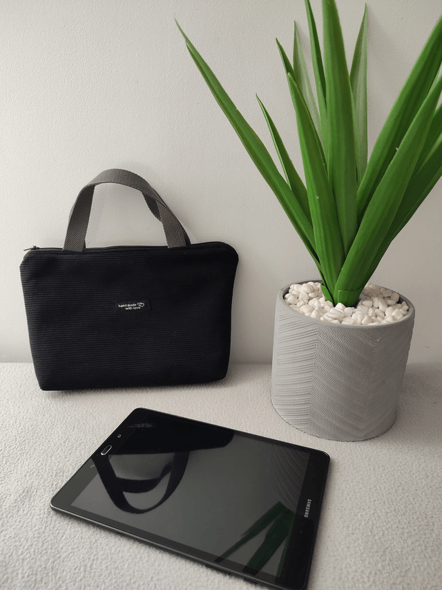 Pochette de rangement et de transport pour tablette couleur NOIRE
