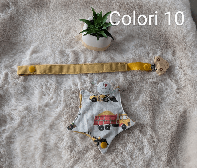 Attache tétine avec pochette de rangement 