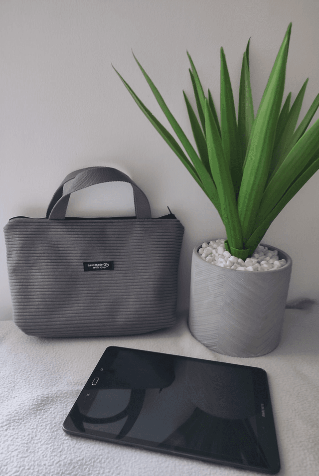 Pochette de rangement et de transport pour tablette couleur gris
